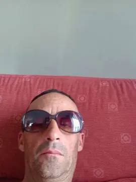 Cam4 Adult Video Chat of comilon77