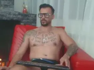 Cam4 Free Live Porn of Ryan_Cole