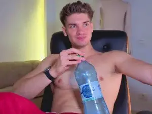 Cam4 Live Porn of MaxKaidenn