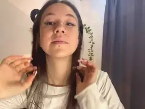 Cam4 Sex Chat of KizzieLudwick