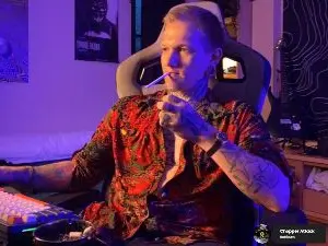 Cam4 Live Porn of paul_razor