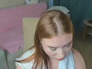 Cam4 Free Live Porn of AlyseHeykoop