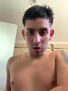 Cam4 Free Live Porn of Parejahott27