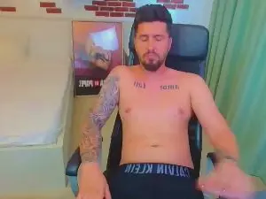 Cam4 Live Porn of LoganStroud