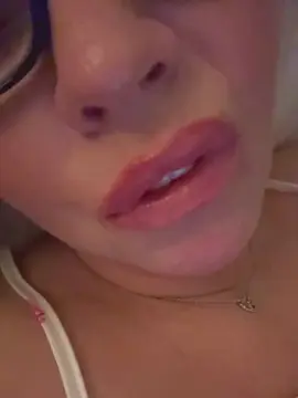 Cam4 Best Webcam of Lucy_Louxx