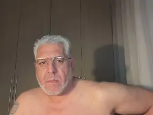 Cam4 Free Porn Cam of Maxbillo76