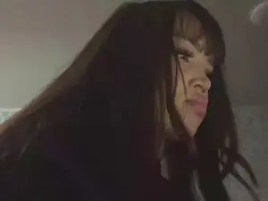 Cam4 Sex Cam of LeannGuyott