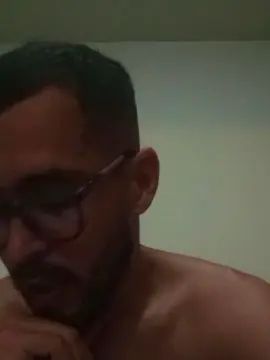 Cam4 Sex Cam of HShotsmilegyn