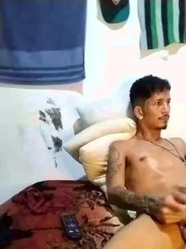 Cam4 Live Sex of Theyllors2