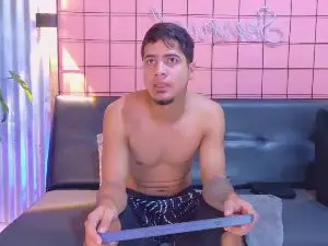 Cam4 Free Porn Cam of criss_hardcock_