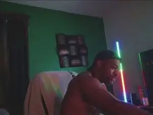 Cam4 Adult Video Chat of manhegotit