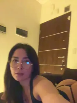Cam4 Free Live Porn of maite54