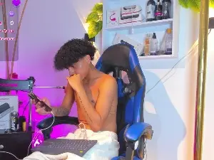 Cam4 Watch Live Sex Cams of Taylor_Black_