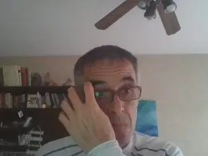 Cam4 Live Porn of hugobaires69