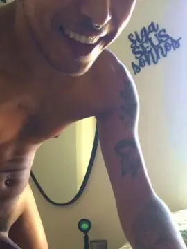 Cam4 Sex Cam of elvisnaomorreu