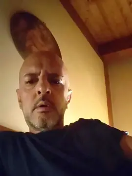 Cam4 Free Porn Cam of CIONDOLONE82