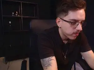 Cam4 Free Live Porn of FelixStark