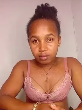 Cam4 Watch Live Sex Cams of ClaraKessa