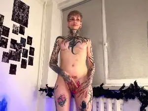 Cam4 Live Porn of LaylaBortner