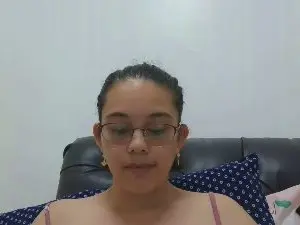 Cam4 Private Sex Chat of simplesyndyxx