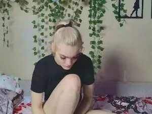 Cam4 Free Live Porn of Megan_Lora