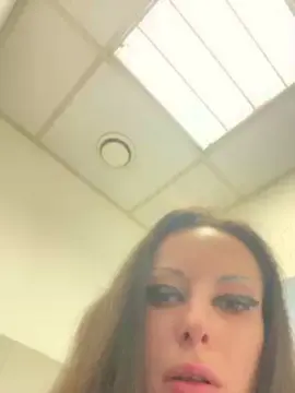 Cam4 Sex Chat of bigiulia42gcom2