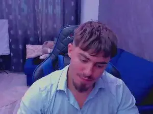 Cam4 Live Sex of greekgod19