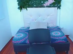 Cam4 Watch Live Sex Cams of samy_valentina
