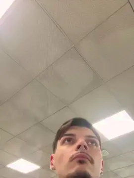 Cam4 Watch Live Sex Cams of ThomasRM98
