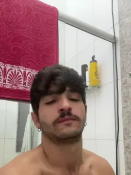 Cam4 Free Live Porn of Mauriciobueno20