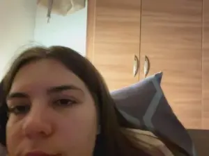 Cam4 Free Live Porn of AvelinaLidster