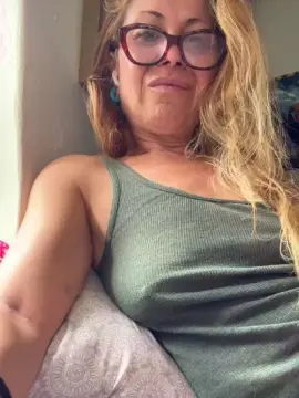 Cam4 Live Sex of Kinkibubble