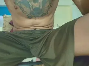 Cam4 Live Porn of bigcentauro233