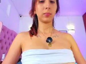 Cam4 Private Sex Chat of QueenLatina5