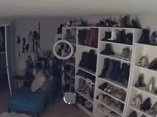 Camsoda Adult Webcam of voyeurcam-missoliviablack-03