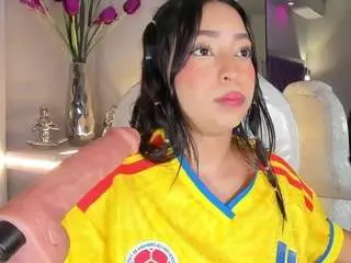 Camsoda Nude Webcam of miacamille
