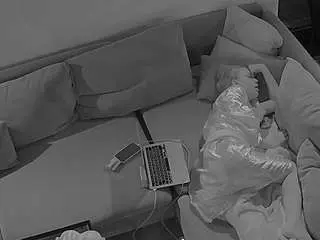 Camsoda Adult Webcam of voyeurcam-julmodels-living-7