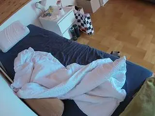 Camsoda Live Porn of voyeurcam-julmodels-greybed-1