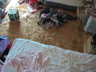 Camsoda Watch Live Sex Cams of voyeurcam-julmodels-whitebed-5