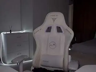 Camsoda Adult Video Chat of evelina-fox