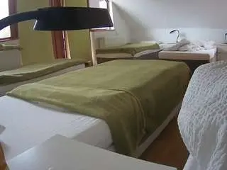 Camsoda Live Porn of voyeurcam-julmodels-bed-2