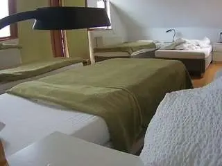 Camsoda Sex Chat of voyeurcam-julmodels-bed-2