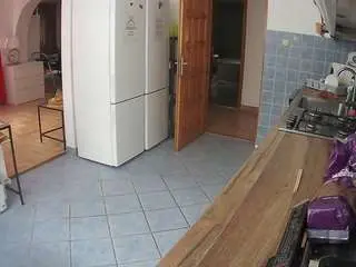 Camsoda Private Sex Chat of voyeurcam-julmodels-kitchen