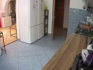Camsoda Live Sex Cam of voyeurcam-julmodels-kitchen