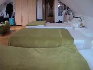 Camsoda Private Sex Chat of voyeurcam-julmodels-bed-3