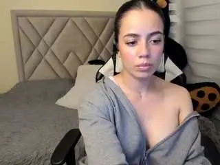 Camsoda Watch Live Sex Cams of salomebrunette