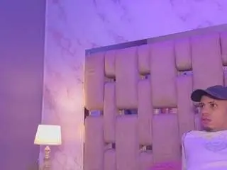 Camsoda Sex Cam of romeoandjulietta