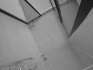 Camsoda Private Sex Chat of voyeurcam-jb-shower-2
