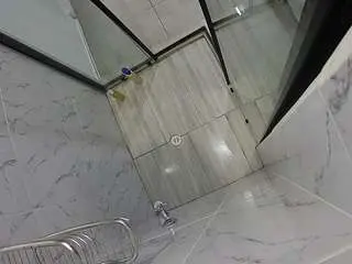 Camsoda Nude Webcam of voyeurcam-jb-shower-2