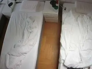 Camsoda Adult Webcams of voyeurcam-julmodels-bed-5